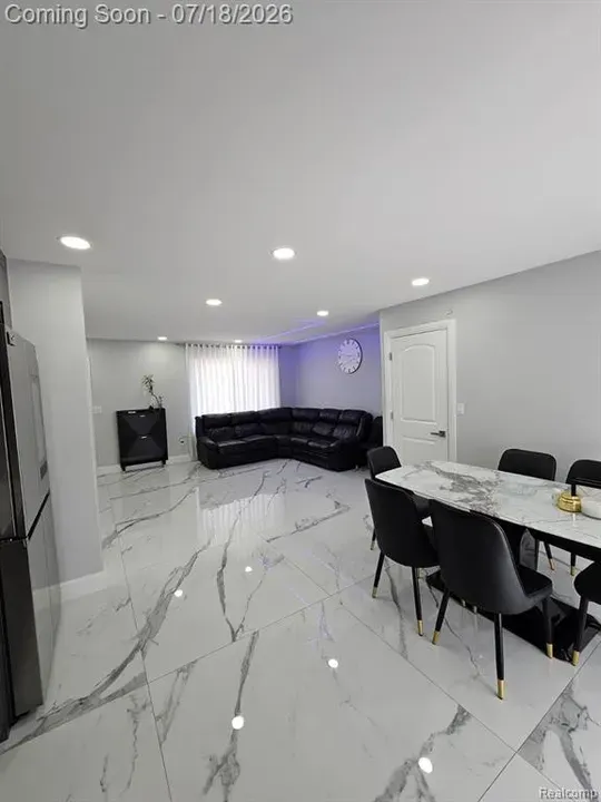 2 Bed 2 Bath Urban Residential Condo in Troy, MI - 2