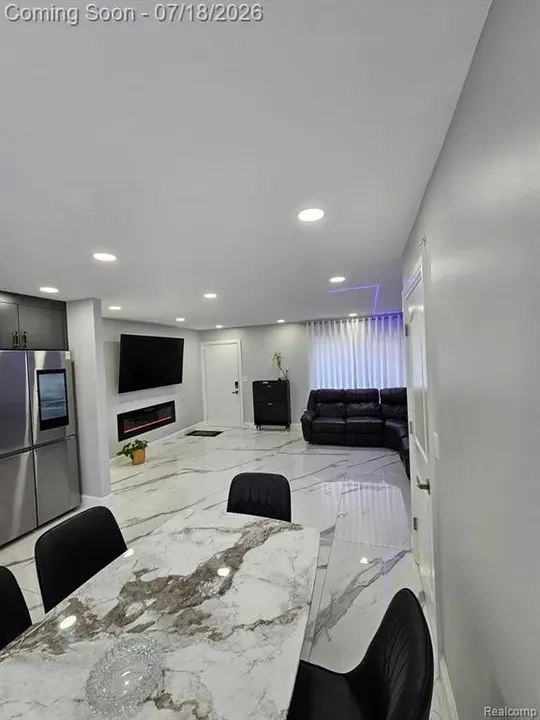 2 Bed 2 Bath Urban Residential Condo in Troy, MI - 3