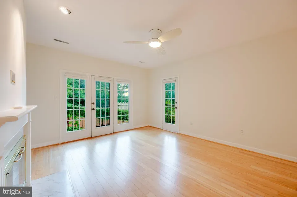 2 Bed 2 Bath Urban Residential Condo in Washington, DC - 3