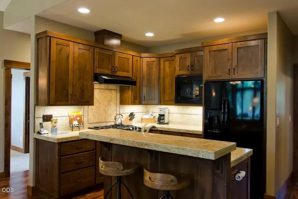 2 Bed 3 Bath Established Contemporary Home in Bend, OR - 4