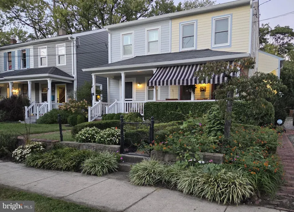 2 Bed 3 Bath Established Multi-Level Townhouse in Annapolis, MD - 2