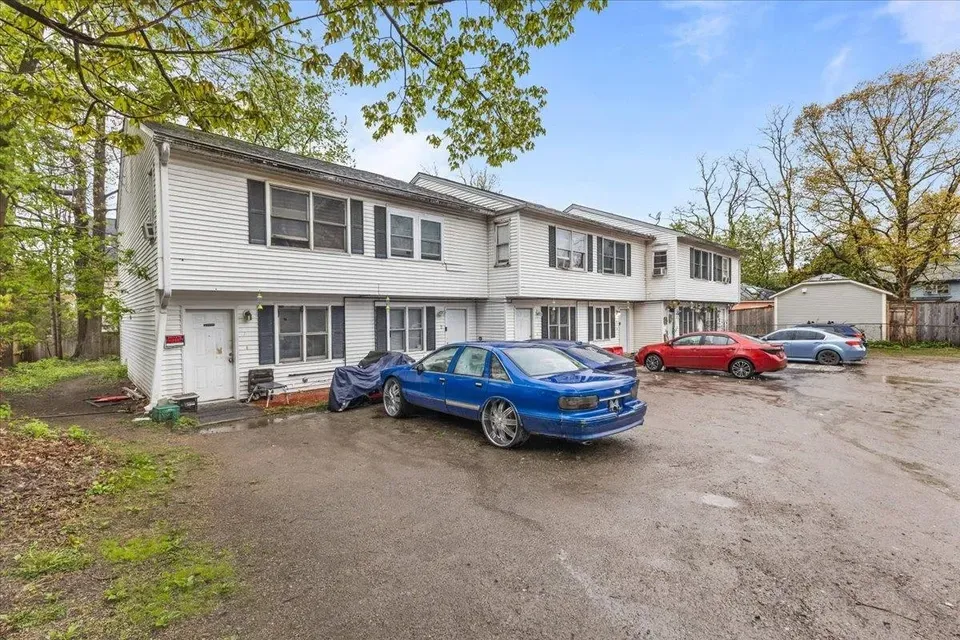 21 Bed 13 Bath Multi-Unit Residential Property in Burlington, VT - 3