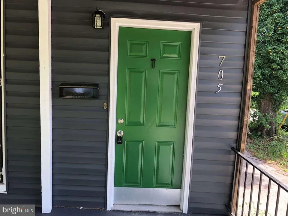 3 Bed 1 Bath Classic Historic Era Home in Baltimore, MD - 2
