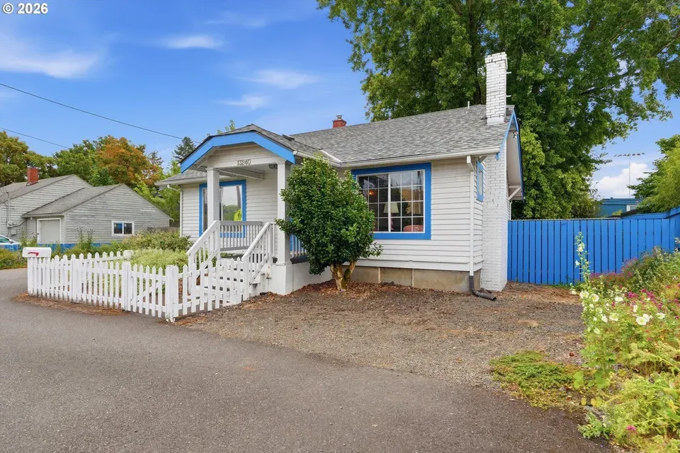 3 Bed 1 Bath Classic Historic Era Home in Beaverton, OR - 3