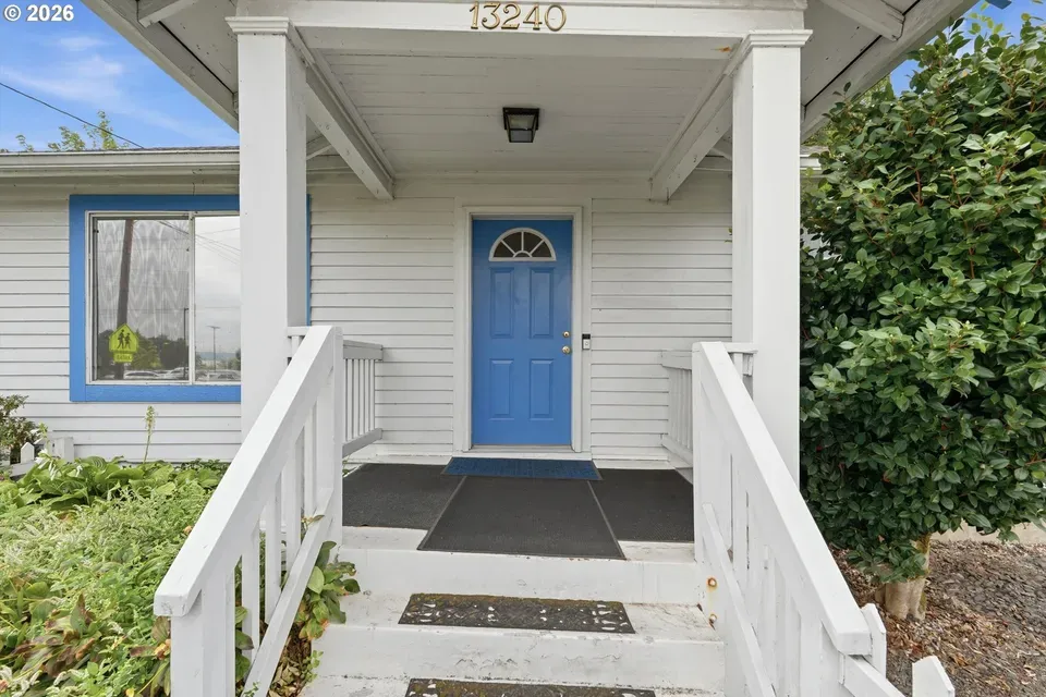 3 Bed 1 Bath Classic Historic Era Home in Beaverton, OR - 4