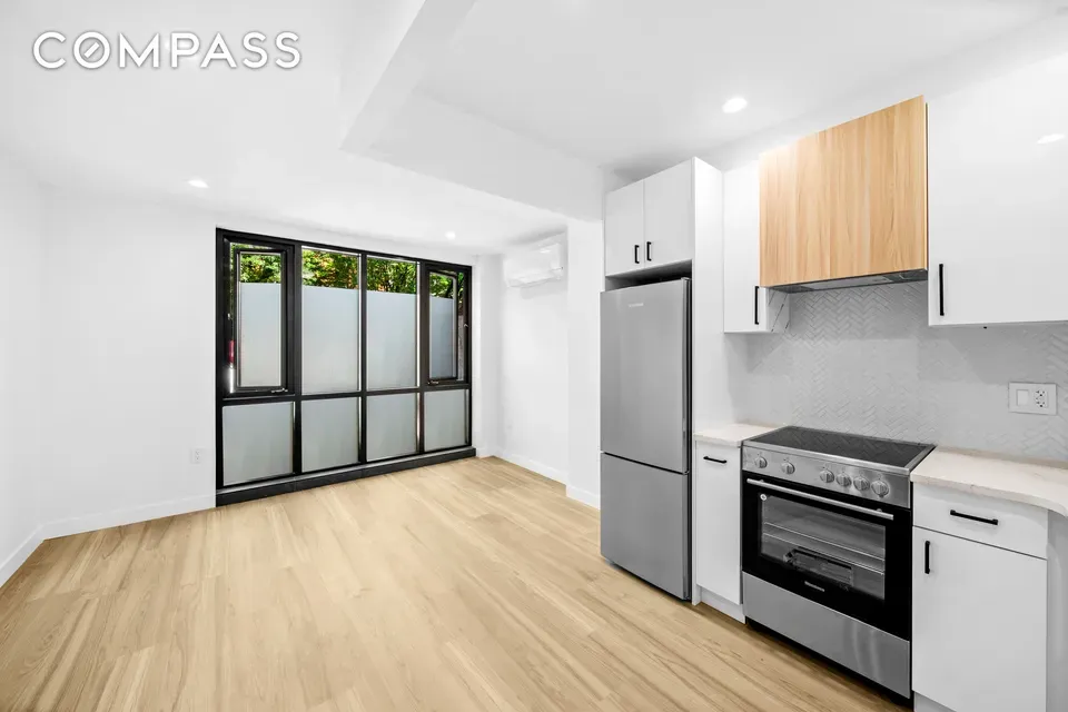 3 Bed 1 Bath Classic Historic Era Home in Brooklyn, NY - 2