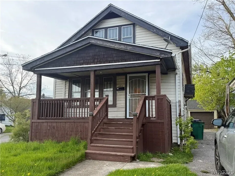 3 Bed 1 Bath Classic Historic Era Home in Buffalo, NY