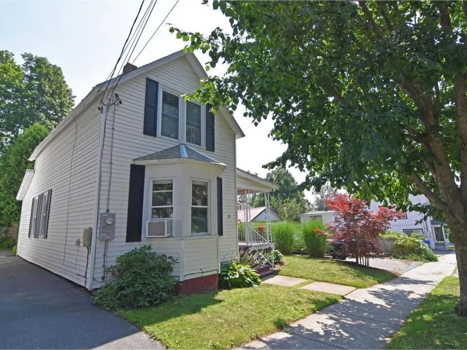 3 Bed 1 Bath Classic Historic Era Home in Burlington, VT
