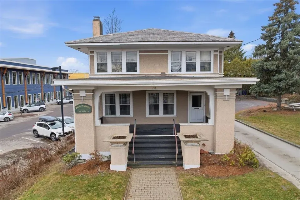 3 Bed 1 Bath Classic Historic Era Home in Burlington, VT - 1