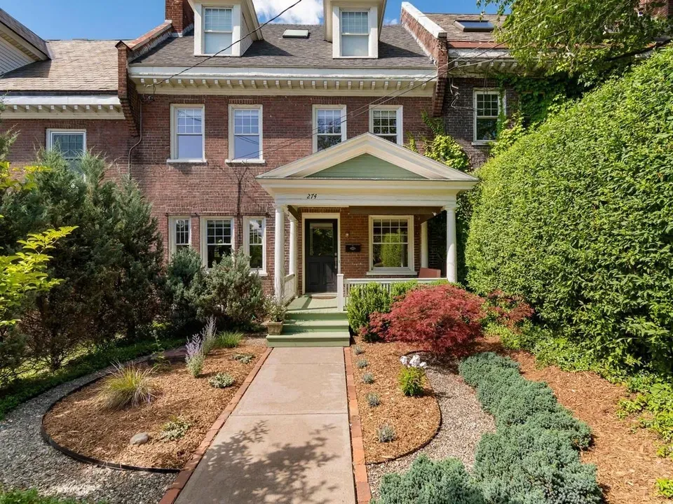 3 Bed 1 Bath Classic Historic Era Home in Burlington, VT - 2