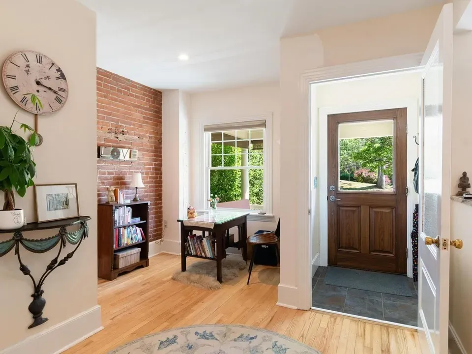 3 Bed 1 Bath Classic Historic Era Home in Burlington, VT - 5