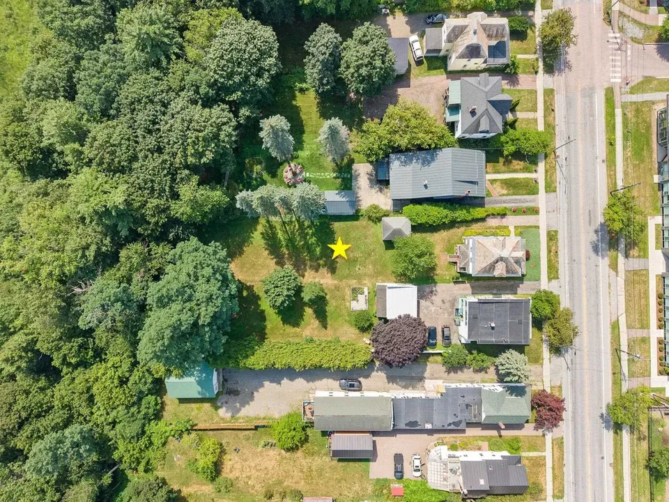 3 Bed 1 Bath Classic Historic Era Home in Burlington, VT - 5