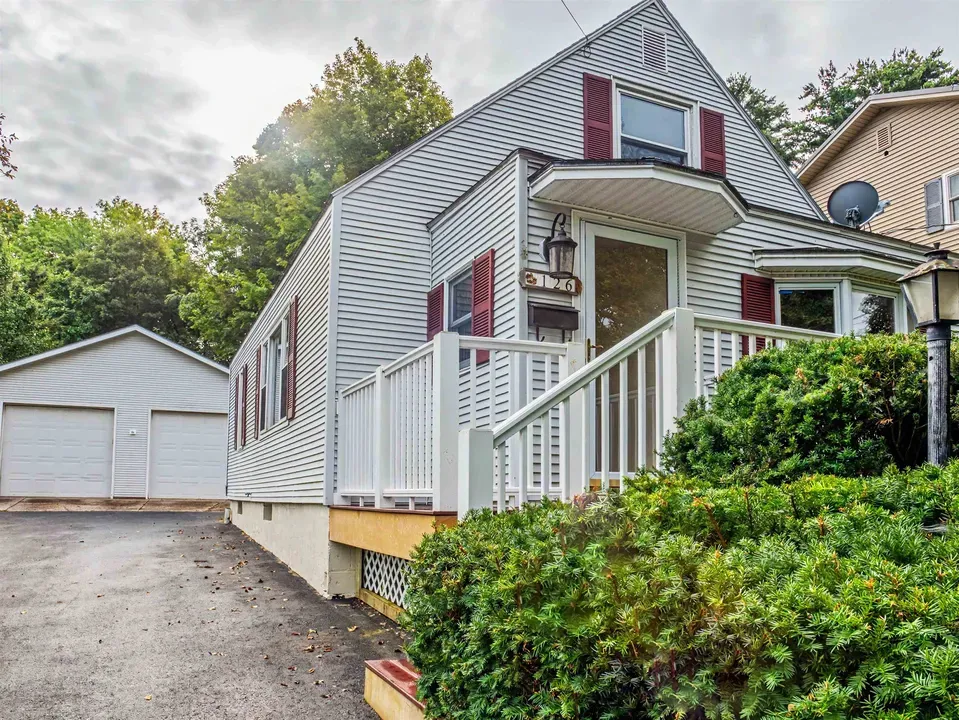 3 Bed 1 Bath Classic Historic Era Home in Burlington, VT
