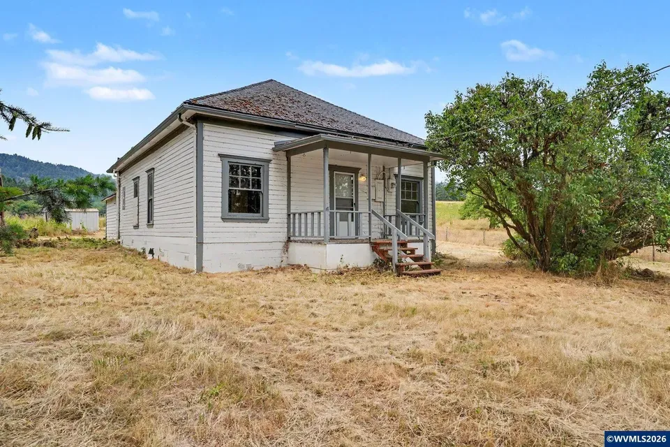 3 Bed 1 Bath Classic Historic Era Home in Corvallis, OR - 4