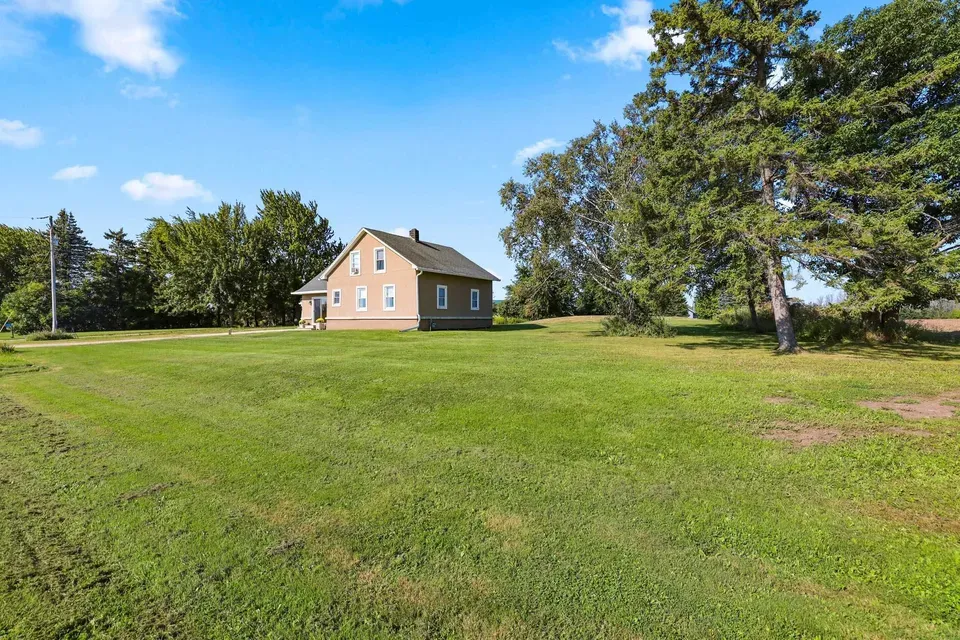 3 Bed 1 Bath Classic Historic Era Home in Green Bay, WI - 5