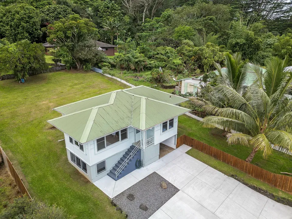 3 Bed 1 Bath Classic Historic Era Home in Hilo, HI - 4