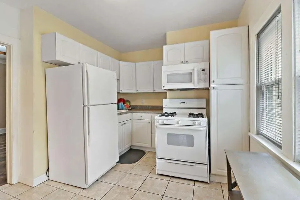 3 Bed 1 Bath Classic Historic Era Home in Kenosha, WI - 5