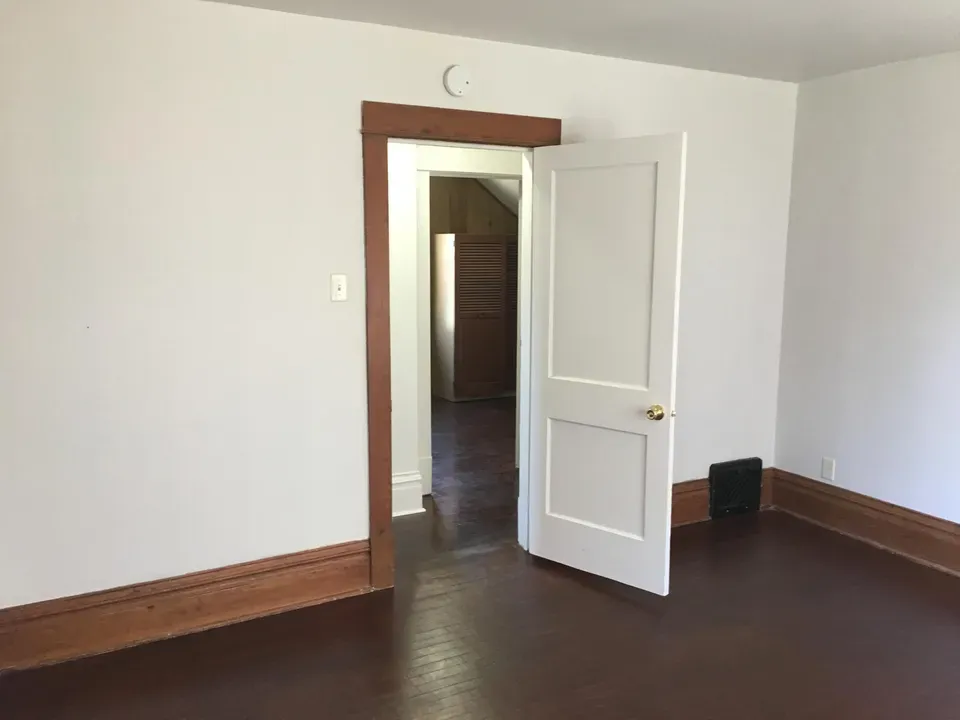 3 Bed 1 Bath Classic Historic Era Home in Kenosha, WI - 3