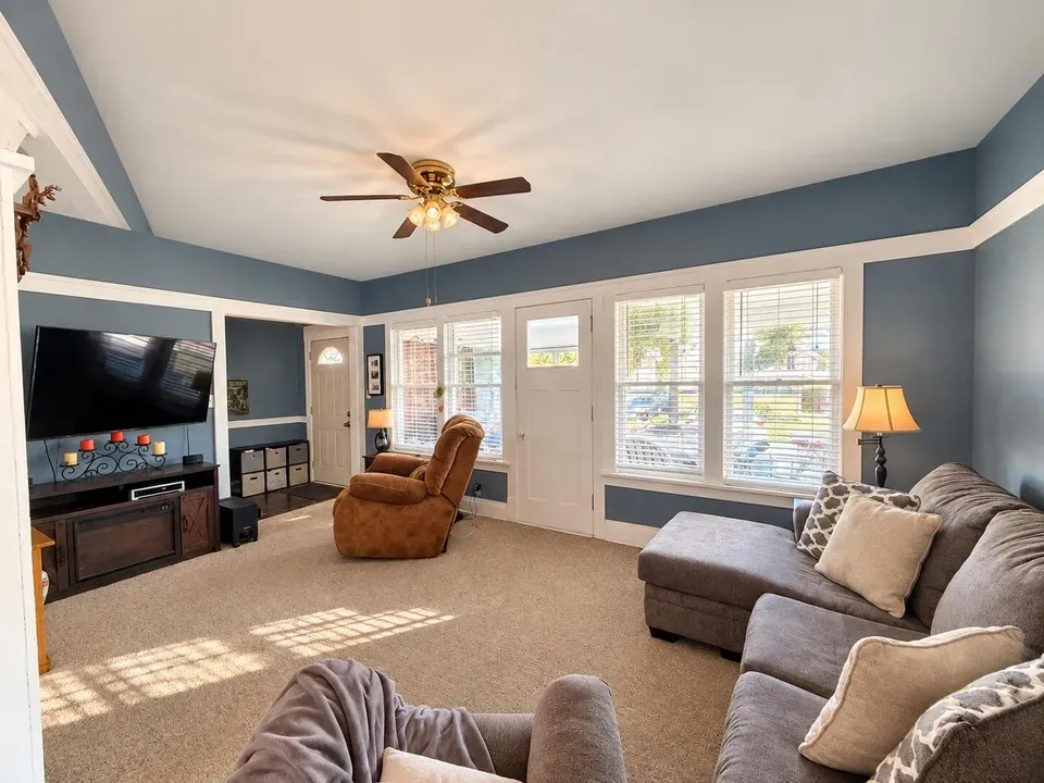 3 Bed 1 Bath Classic Historic Era Home in Kenosha, WI - 2