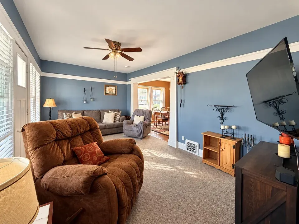 3 Bed 1 Bath Classic Historic Era Home in Kenosha, WI - 3