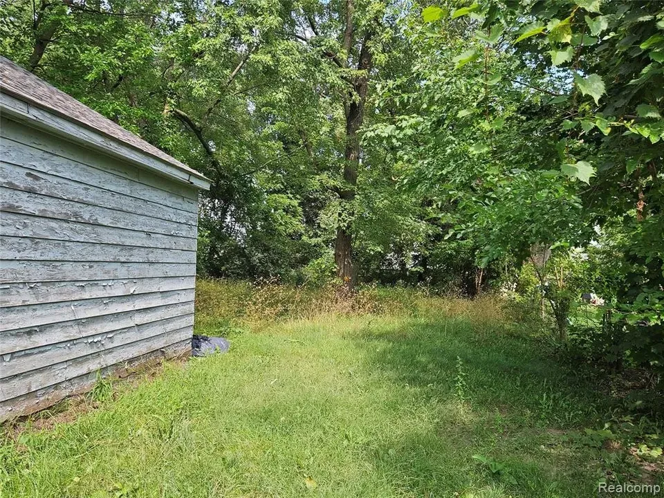 3 Bed 1 Bath Classic Historic Era Home in Lansing, MI - 3