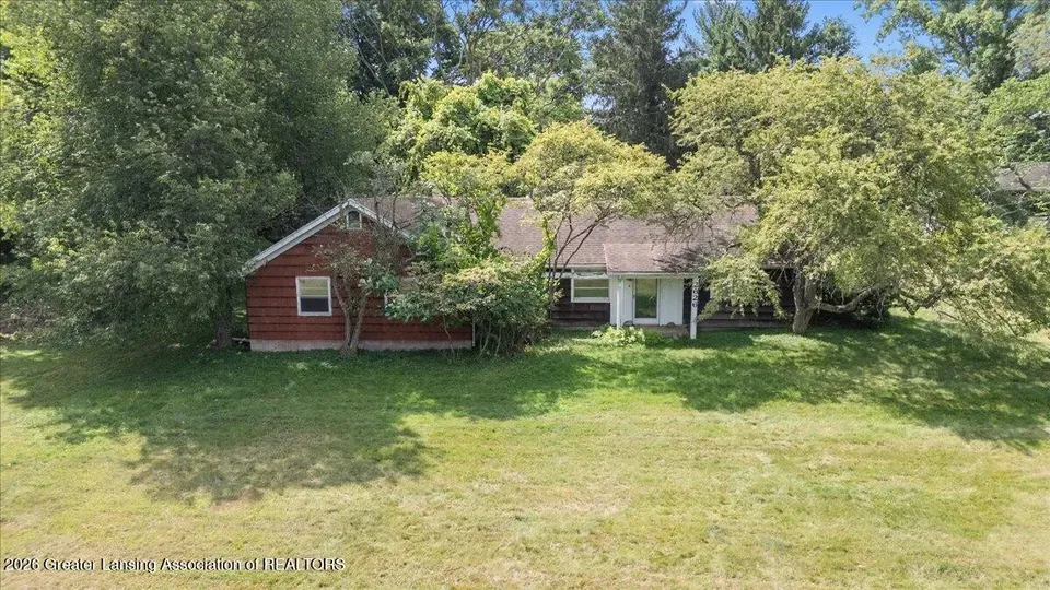 3 Bed 1 Bath Classic Historic Era Home in Lansing, MI - 3