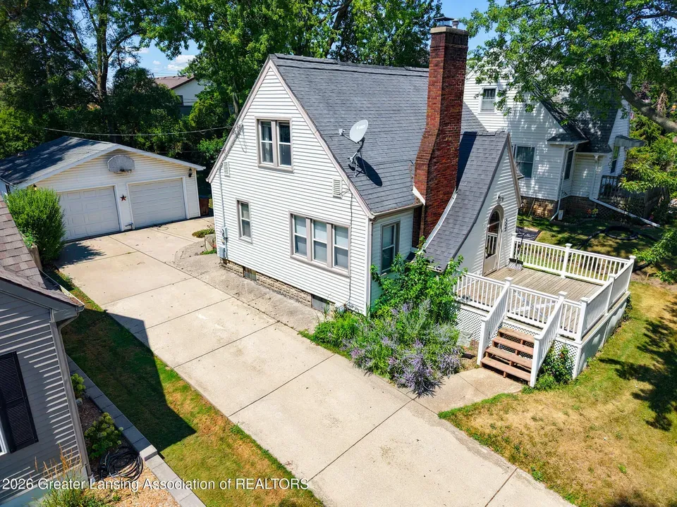 3 Bed 1 Bath Classic Historic Era Home in Lansing, MI - 2