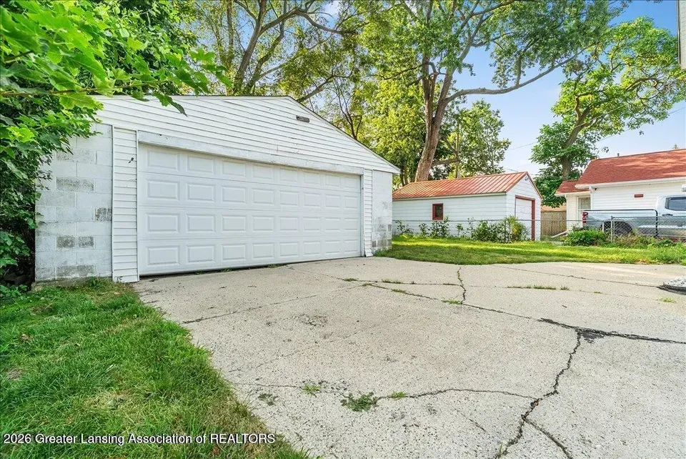 3 Bed 1 Bath Classic Historic Era Home in Lansing, MI - 5