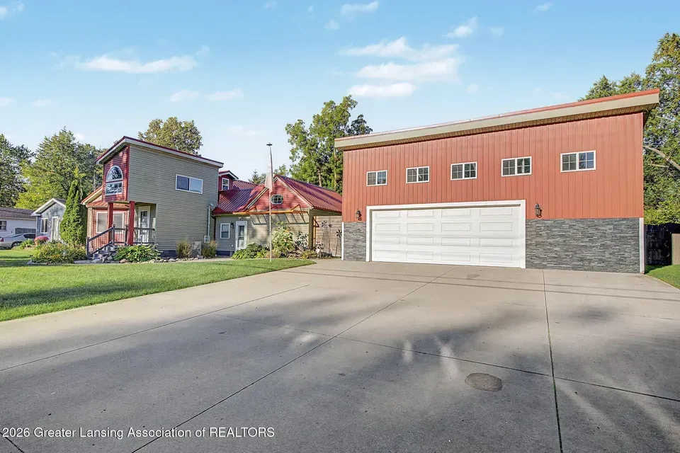 3 Bed 1 Bath Classic Historic Era Home in Lansing, MI - 5
