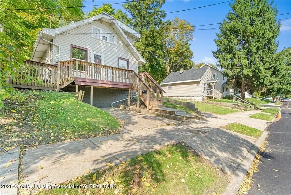 3 Bed 1 Bath Classic Historic Era Home in Lansing, MI - 4