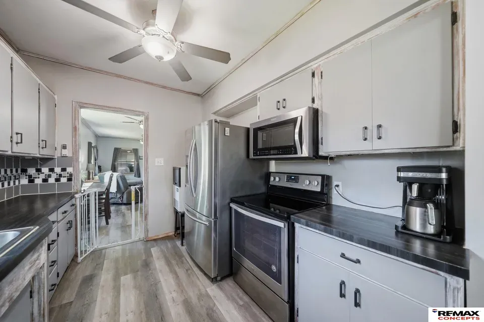 3 Bed 1 Bath Classic Historic Era Home in Lincoln, NE - 2