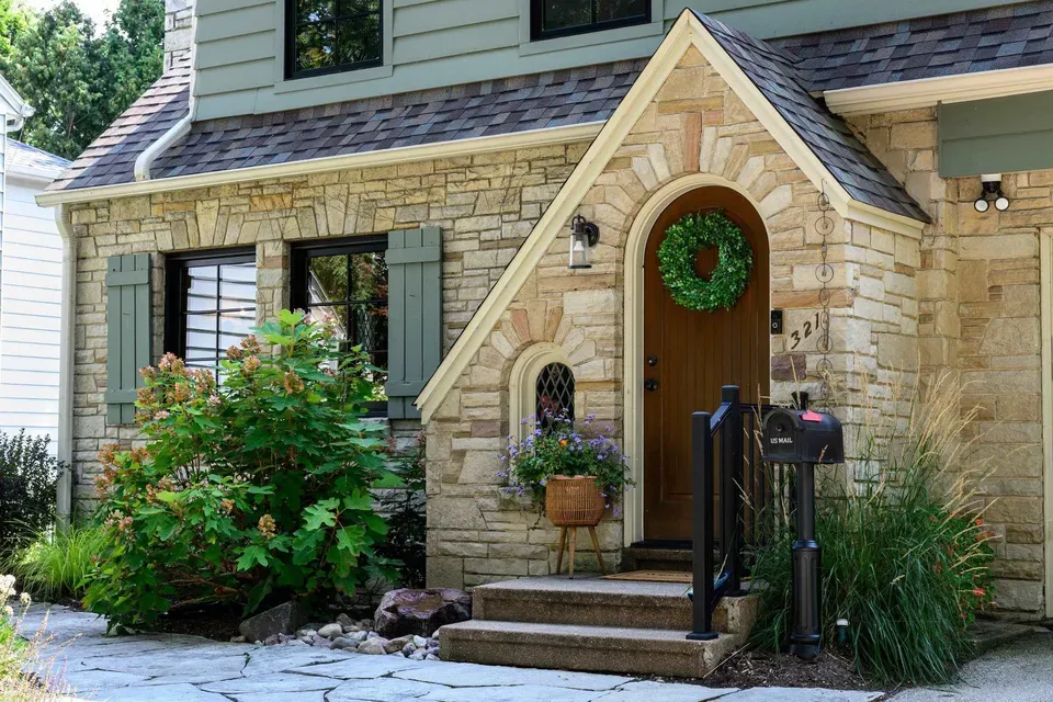 3 Bed 1 Bath Classic Historic Era Home in Madison, WI - 3