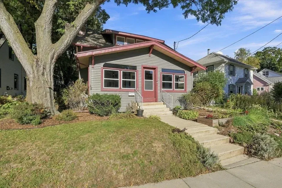 3 Bed 1 Bath Classic Historic Era Home in Madison, WI