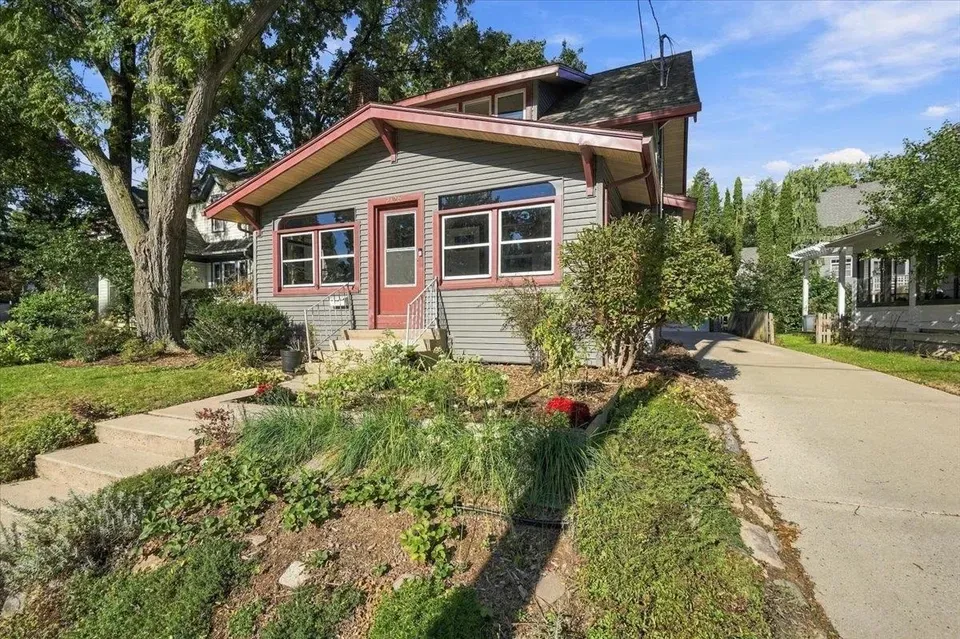 3 Bed 1 Bath Classic Historic Era Home in Madison, WI - 2