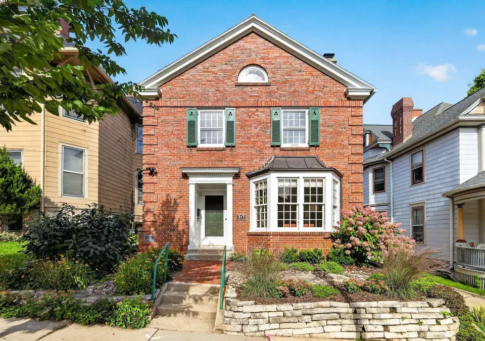 3 Bed 1 Bath Classic Historic Era Home in Madison, WI - 2