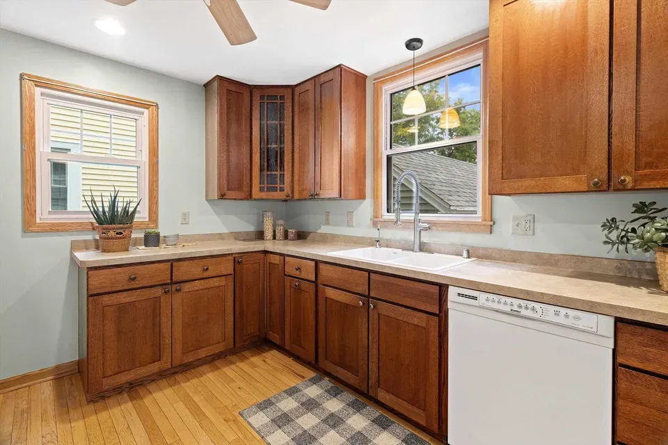 3 Bed 1 Bath Classic Historic Era Home in Madison, WI - 2