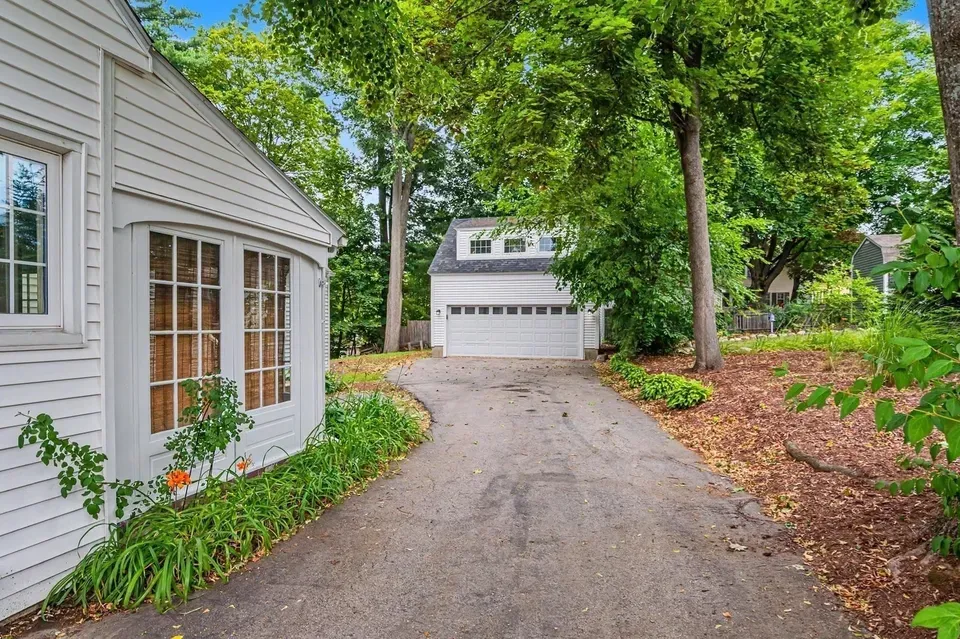 3 Bed 1 Bath Classic Historic Era Home in Manchester, NH - 3