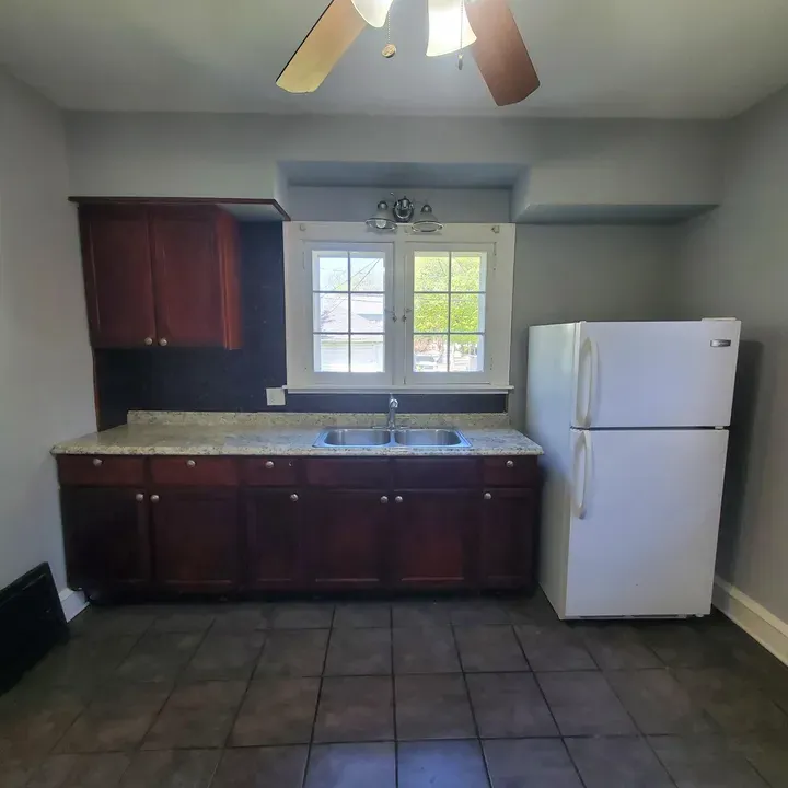3 Bed 1 Bath Classic Historic Era Home in Milwaukee, WI - 5
