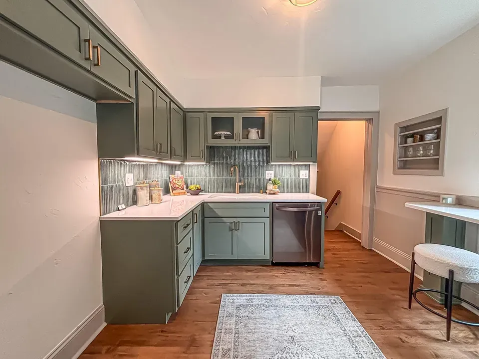 3 Bed 1 Bath Classic Historic Era Home in Milwaukee, WI - 3