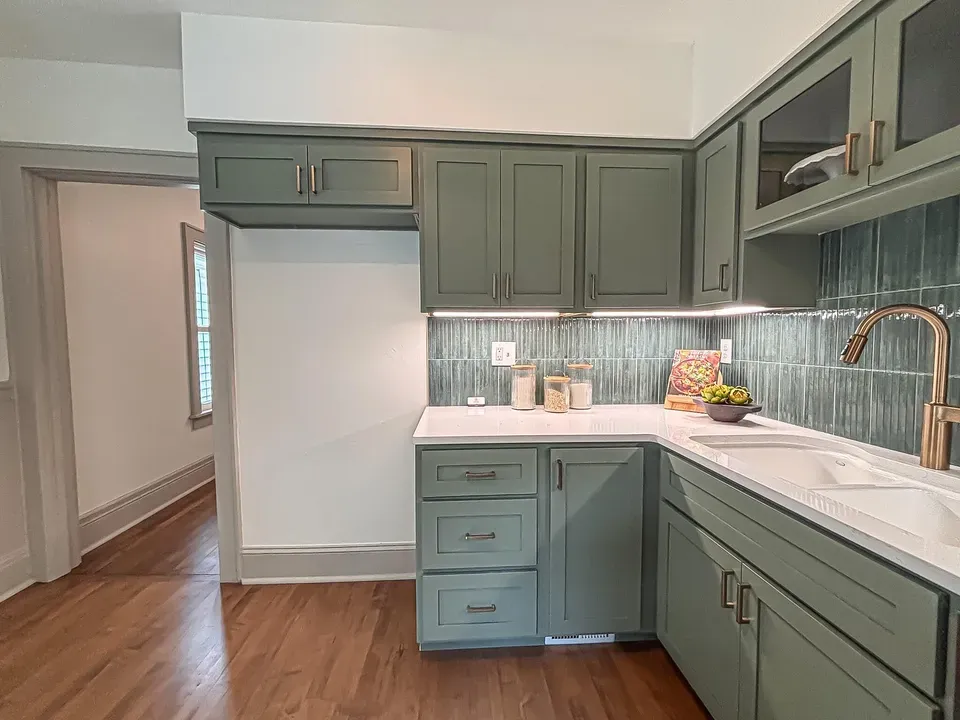 3 Bed 1 Bath Classic Historic Era Home in Milwaukee, WI - 4