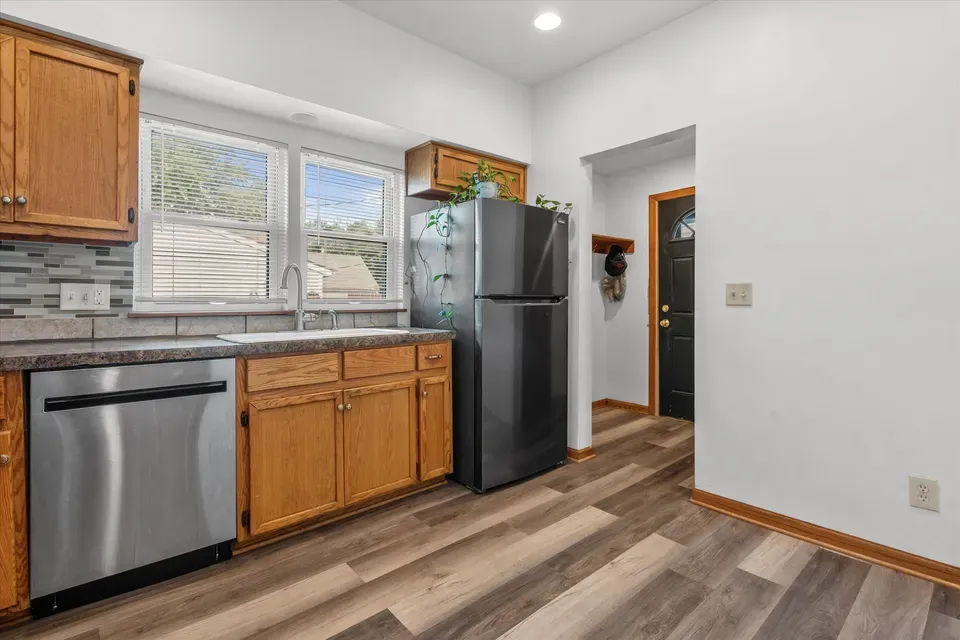 3 Bed 1 Bath Classic Historic Era Home in Milwaukee, WI - 3