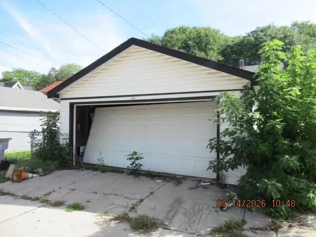 3 Bed 1 Bath Classic Historic Era Home in Milwaukee, WI - 4