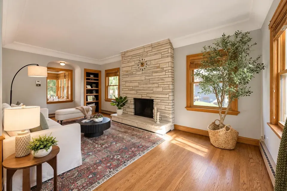 3 Bed 1 Bath Classic Historic Era Home in Milwaukee, WI - 2