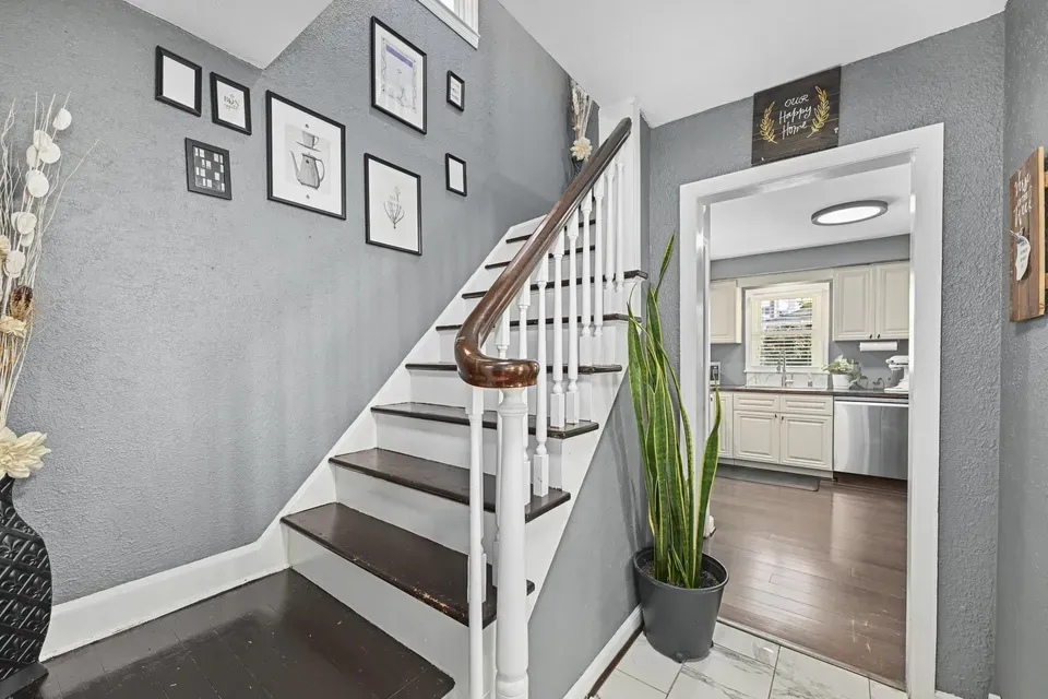 3 Bed 1 Bath Classic Historic Era Home in Milwaukee, WI - 3