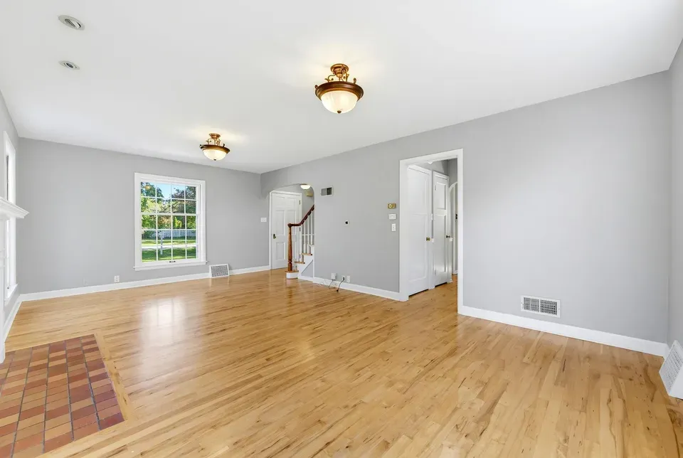 3 Bed 1 Bath Classic Historic Era Home in Milwaukee, WI - 4