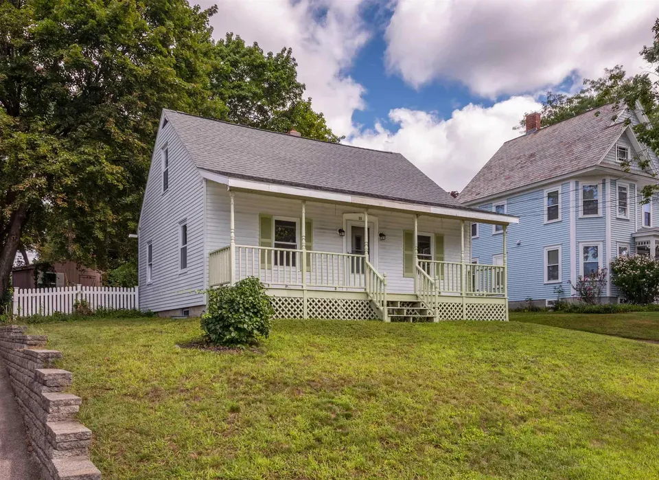 3 Bed 1 Bath Classic Historic Era Home in Nashua, NH