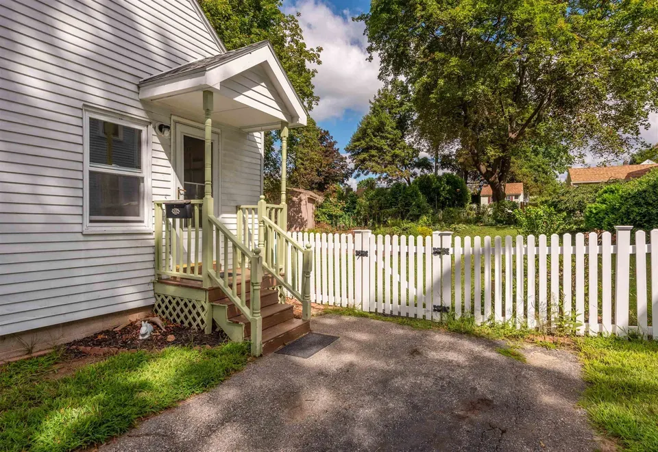 3 Bed 1 Bath Classic Historic Era Home in Nashua, NH - 3