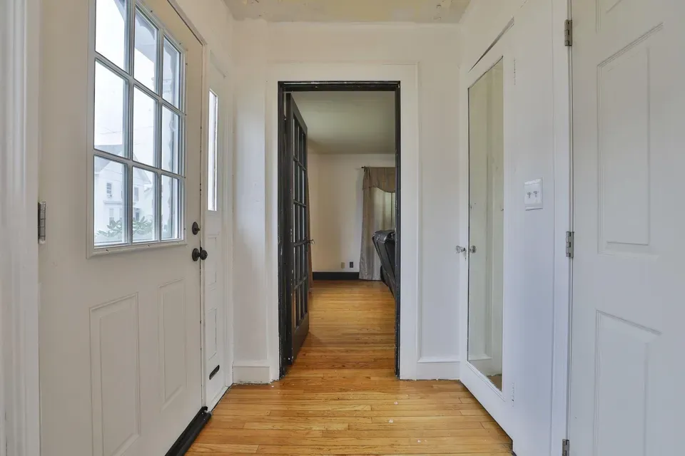 3 Bed 1 Bath Classic Historic Era Home in Nashua, NH - 3