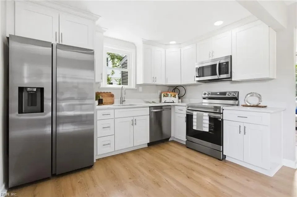 3 Bed 1 Bath Classic Historic Era Home in Norfolk, VA - 5