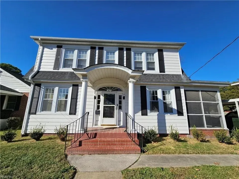3 Bed 1 Bath Classic Historic Era Home in Norfolk, VA